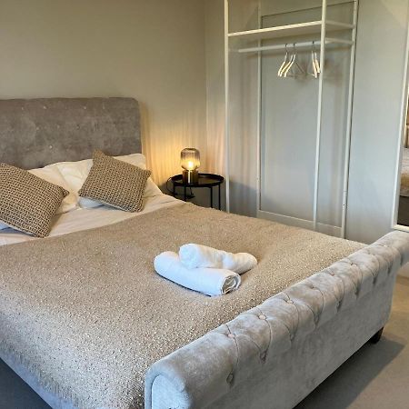 Stylish 1 Bed Flat With Private Terrace In Wimbledon - 3 The Queens Londyn Zewnętrze zdjęcie