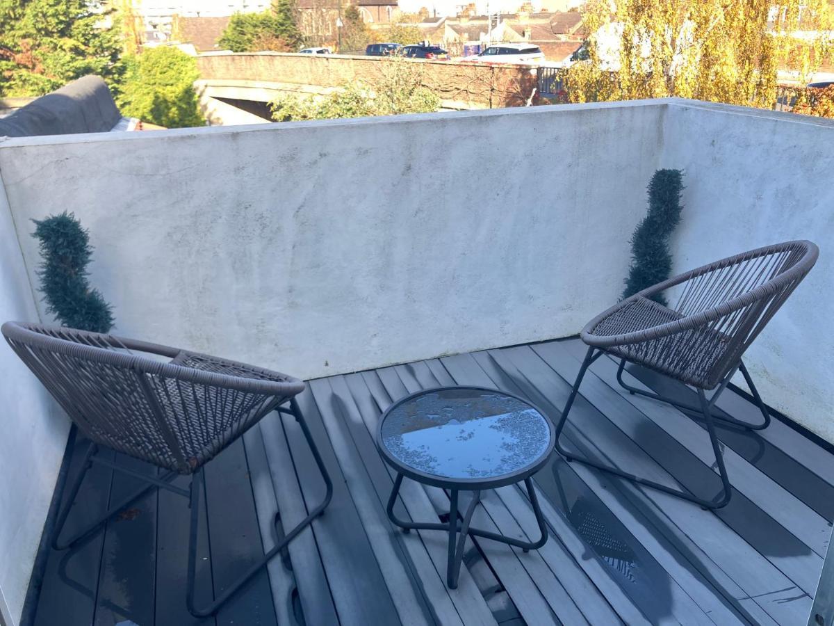 Stylish 1 Bed Flat With Private Terrace In Wimbledon - 3 The Queens Londyn Zewnętrze zdjęcie